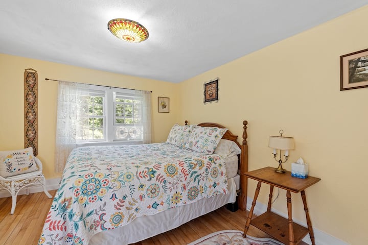 The Yellow Room comes with a queen bed