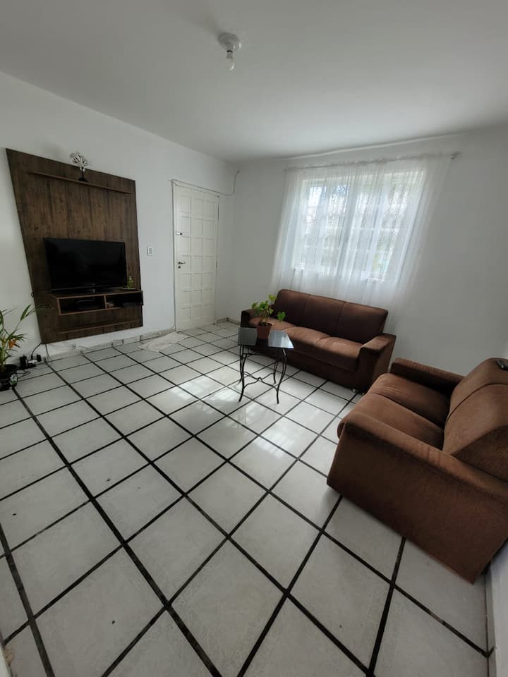 pleasant house 5 min. from Mole beach and Barra Lagoa Houses for Rent