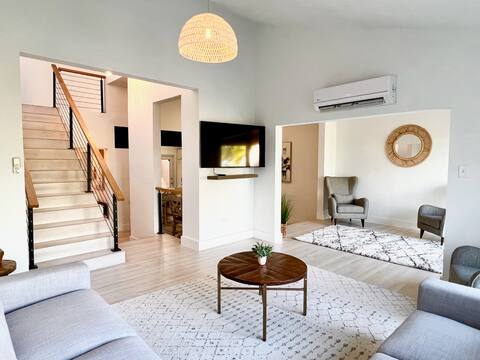 Ocean Views, Private Pool, Near Beach, Remodeled