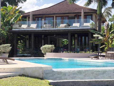 Seafront Villa, Chukka Cove, nr St Anns Bay, cook.