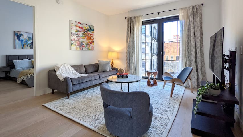 Luxury 2BR penthouse with private terrace