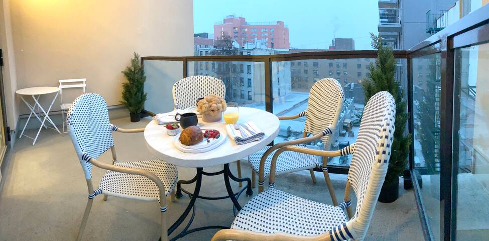 Luxury 2BR penthouse with private terrace gallery image 4