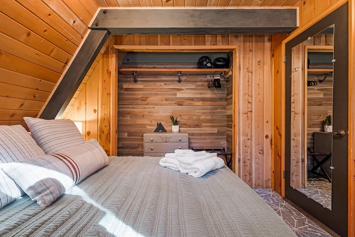 You'll have plenty of space to hang your clothing and full length mirror in the main floor bedroom 