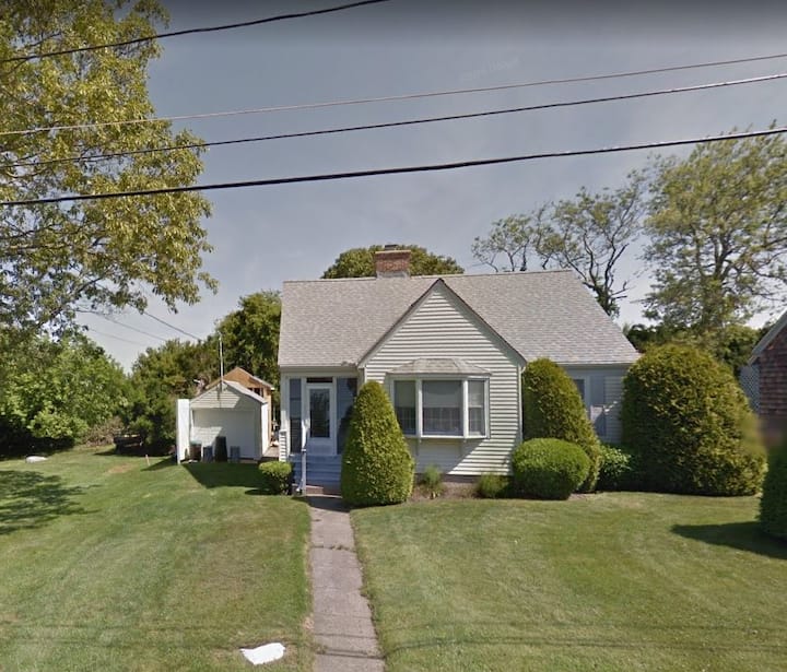 Shores new rental. Walk to Beach! Vacation homes for Rent in