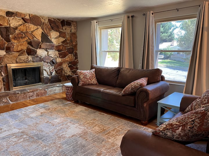 Nuna's Cozy Casetta in Farmington Houses for Rent in Farmington, Utah