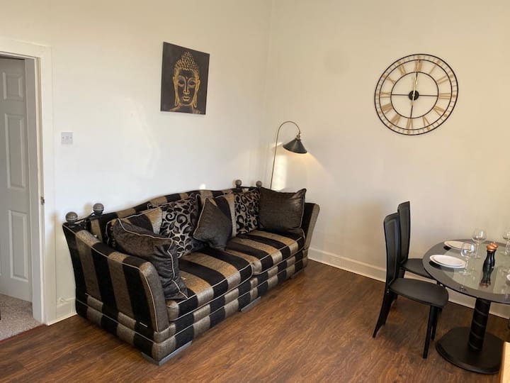 Lovely 2 bedroom pet friendly seaside retreat Apartments for Rent in South Ayrshire Council