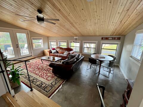 *Mayberry’s Best! Peaceful, Bonus Room, Deck*