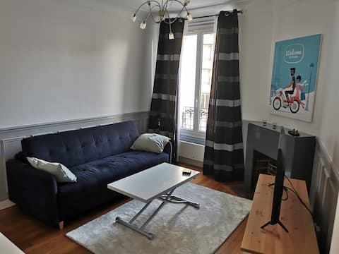 Asnières sur Seine: Cozy refurbished apartment