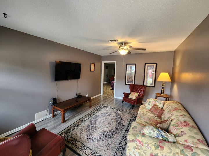 2 Bedroom Home 5 Min From Hospital, Shopping - Temple, TX