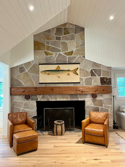 Upper Saranac Waterfront Cottage w/ Boathouse