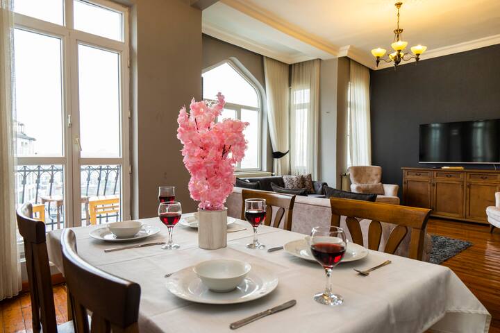 Spacious 3BR Flat w/Magnificent views at Galata gallery image 2