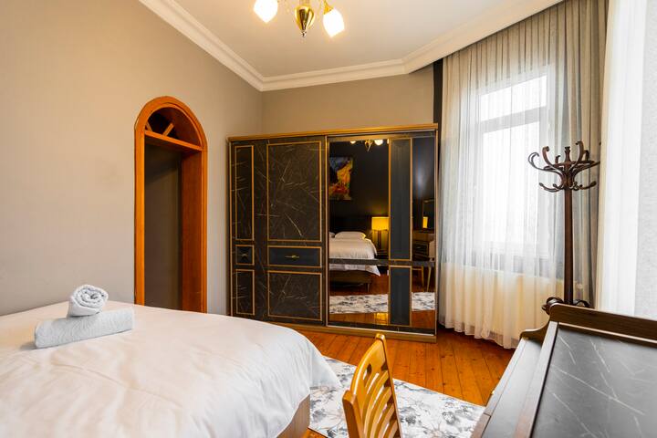 Spacious 3BR Flat w/Magnificent views at Galata gallery image 5