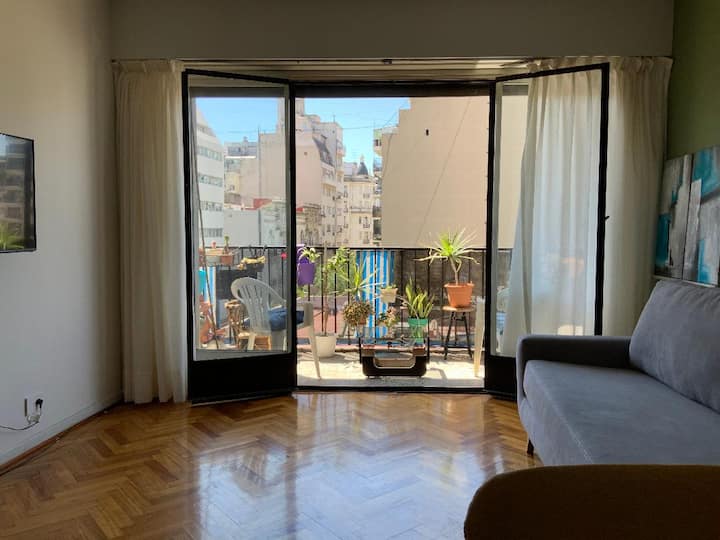 Two-bedroom semi-floor apartment in Monserrat