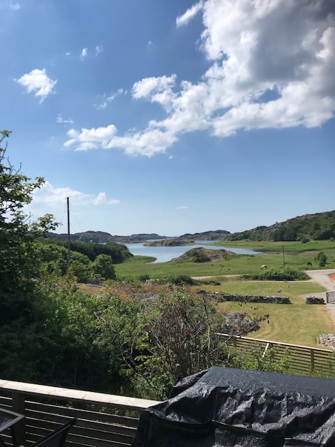 Small cottage with sea view on Tjörn