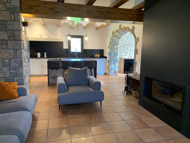 EXCLUSIVA MASIA CATALANA AMB PISCINA gallery image 4