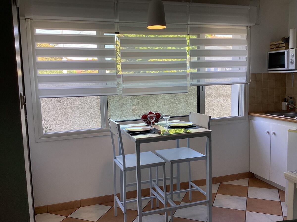 Airbnb performant: Garden-Level Studio in Detached House à Tarbes