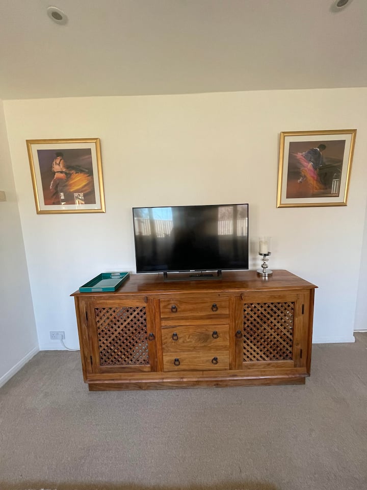 1 Bedroom Self Contained-annex, Free Parking - Buckinghamshire