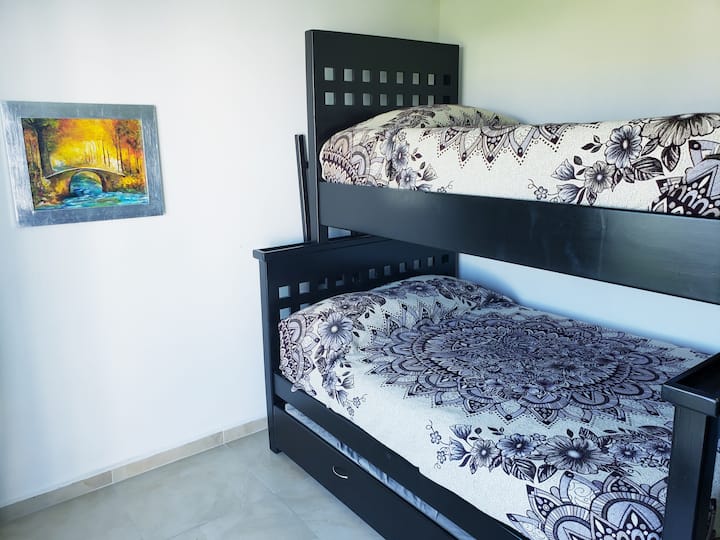 Spálňa s toaletným kútom