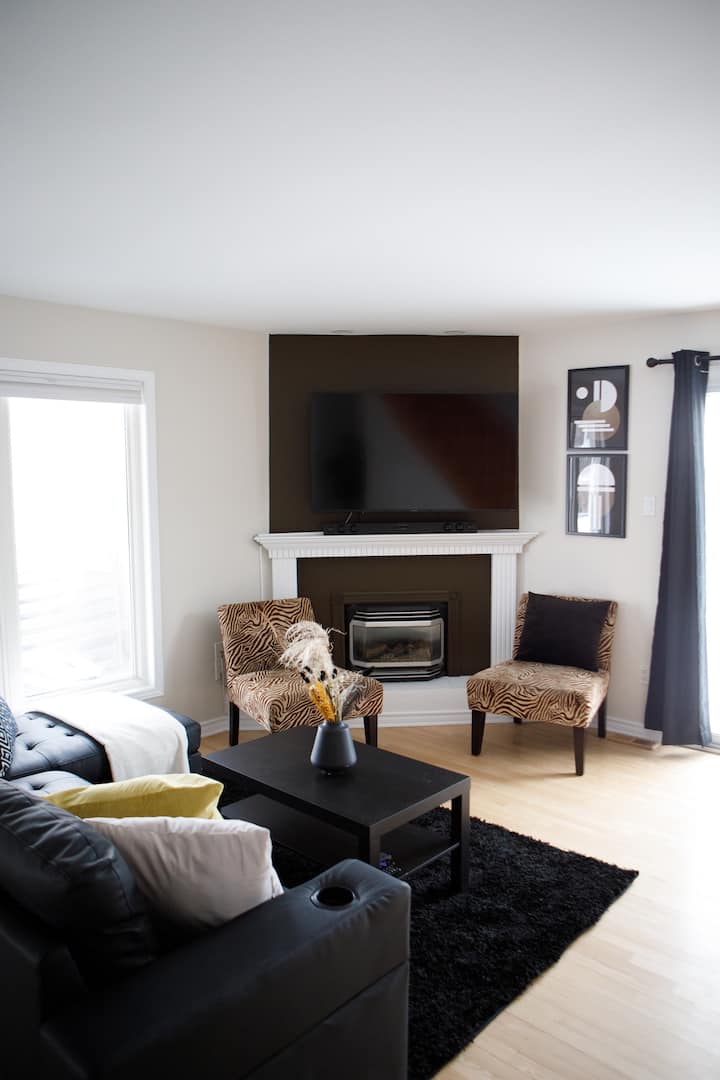 Entire Cozy Place. 5 Minutes Drive Downtown Ottawa - Gatineau