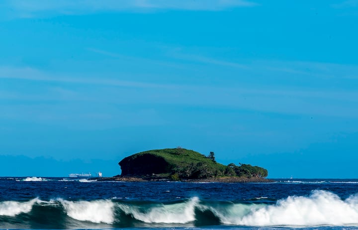 Pet Friendly, 2 Bed 250m to Beach, Sunshine Coast