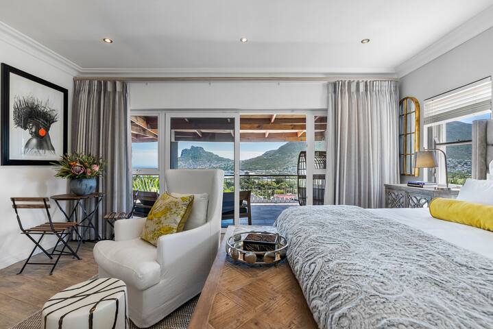 SunsetViews Villa | Sea & Mountain View Retreat gallery image 3