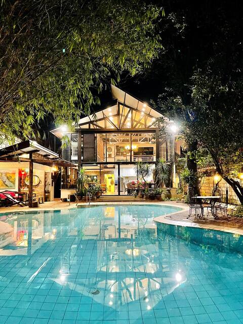 GLASS HOUSE, The Pad Heritage with swimming pool