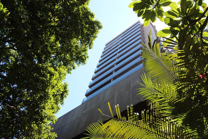 DAfr12 TIFFANY’s vista frontal mar de Ipanema. gallery image 5