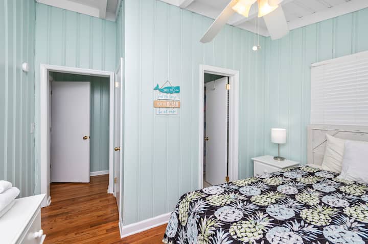 ห้องนอนควีนไซส์บนบิกินี่