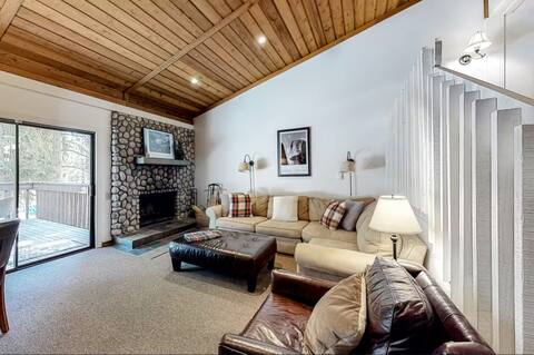 The Lake House - 2bd/2bth condo at Huntington Lake