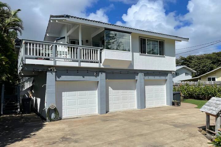 Ocean Views, Steps from Beach – 3 Bedroom/2 Bath gallery image 3