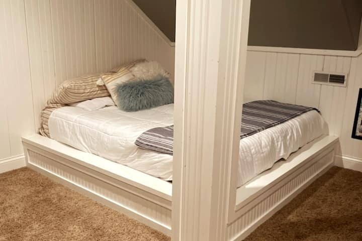 Alternative shot of one of the King beds