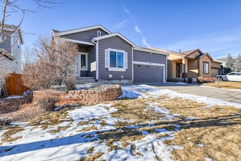 Family Retreat 5 Min to USAFA with Mtn Views