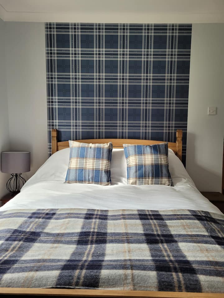 Loch Eye - Double Guest Bedroom with private WC