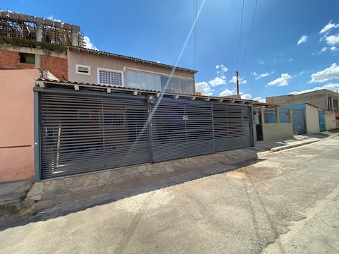 3 bedrooms, 1 suite, air conditioning, 12 km from the airport, 1 garage, 7 beds