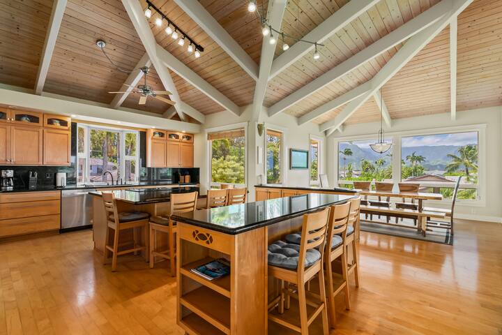 Sunset Palms! Pool, Tennis, A/C, Mins to Beach gallery image 4