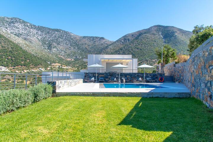 Villa Marine, Luxury Villa with Amazing Seaview gallery image 3