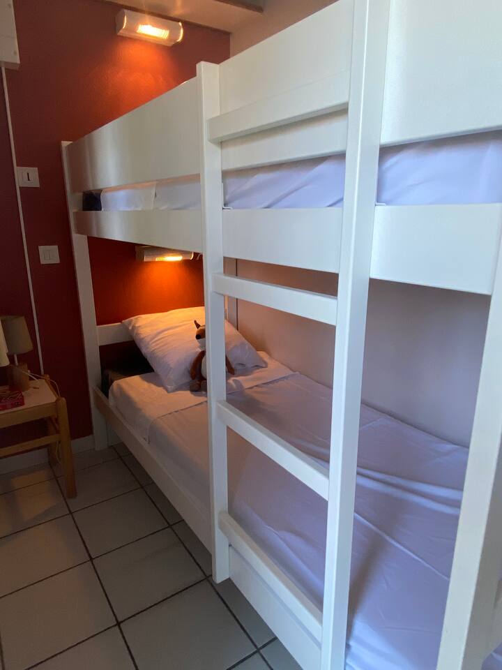 Eneo la nyumba ya mbao vitanda vya ghorofa 80x200