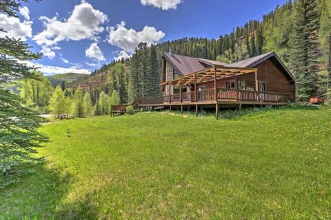 Spacious Mtn home w/hot tub on Dolores River