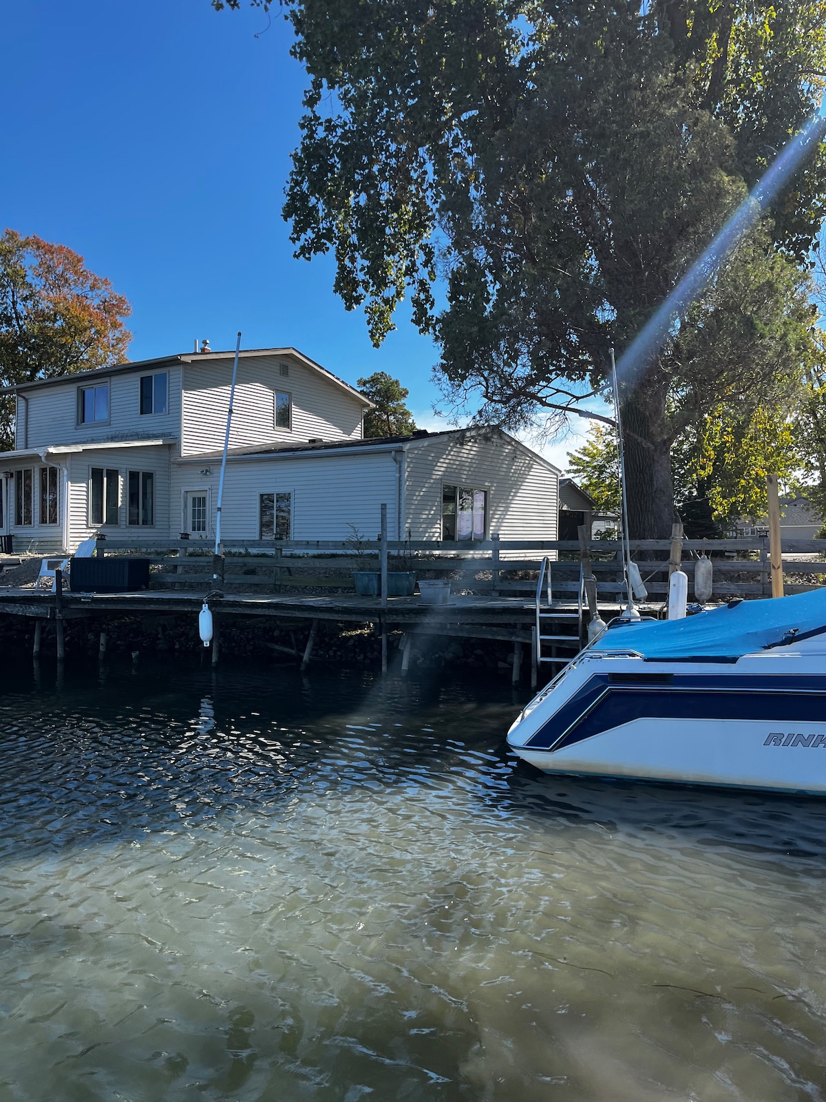 Port Perk Lake front four bed two bath. Houses for Rent in Estral