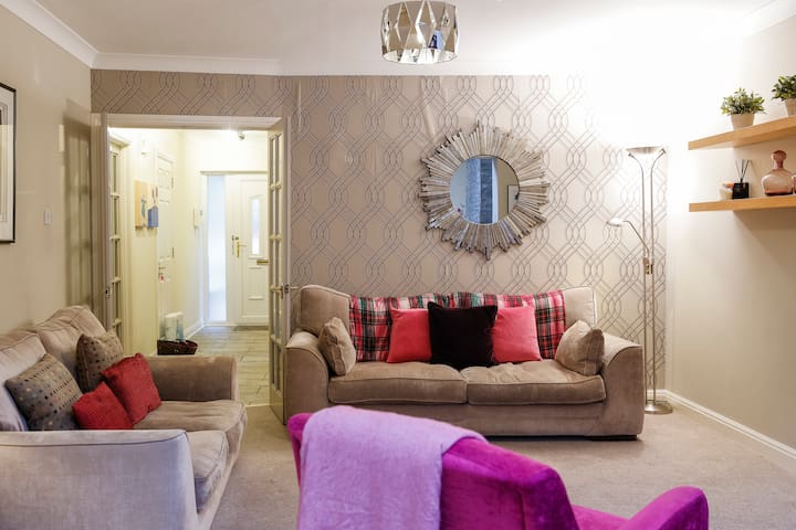 SaltandCityStays com managed Airbnb listing 2