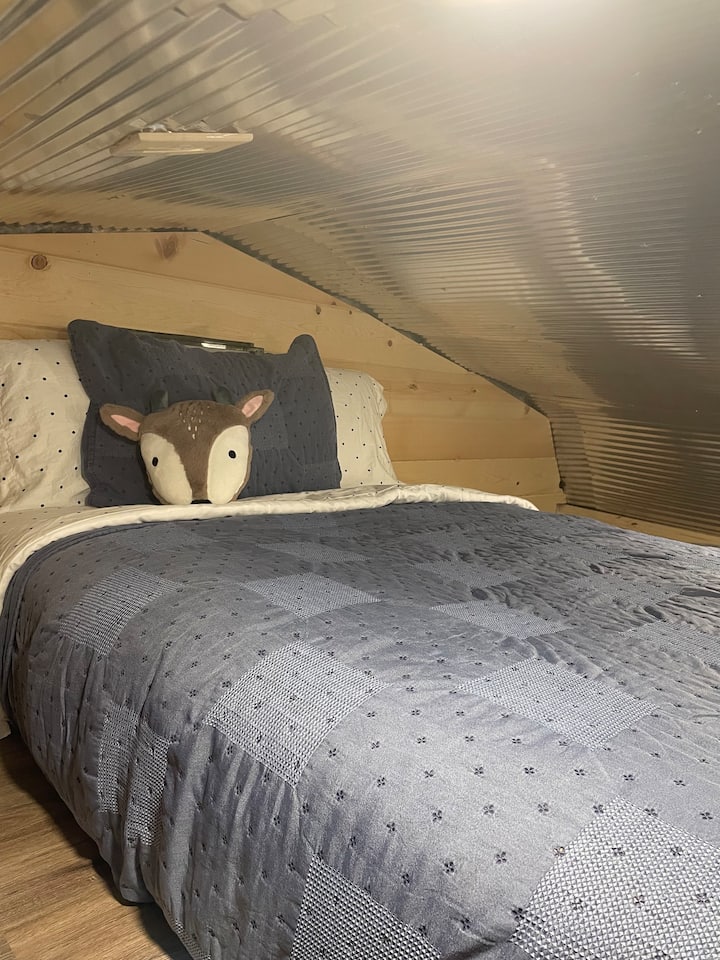 Full bed in Loft