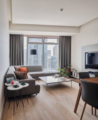 Penthouse | 2 BR | Housekeeping | Gym | Pool