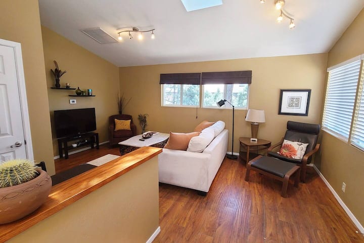 60's Modern Home - Near Rodeo, Downtown, Hospital - Prescott, AZ