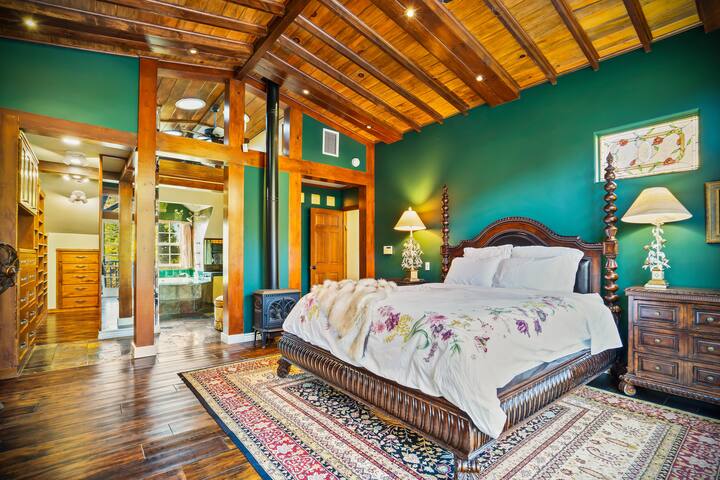 Private Malibu Cottage, Heated Pool, Sauna, Gym gallery image 4