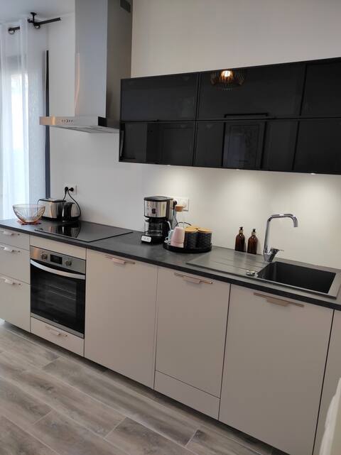 Airbnb performant: Modern Studio with Outdoor Space in House à Annecy