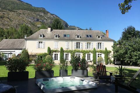 Sumptuous Villa "pool 30°/Jaccuzi/spa /Parking