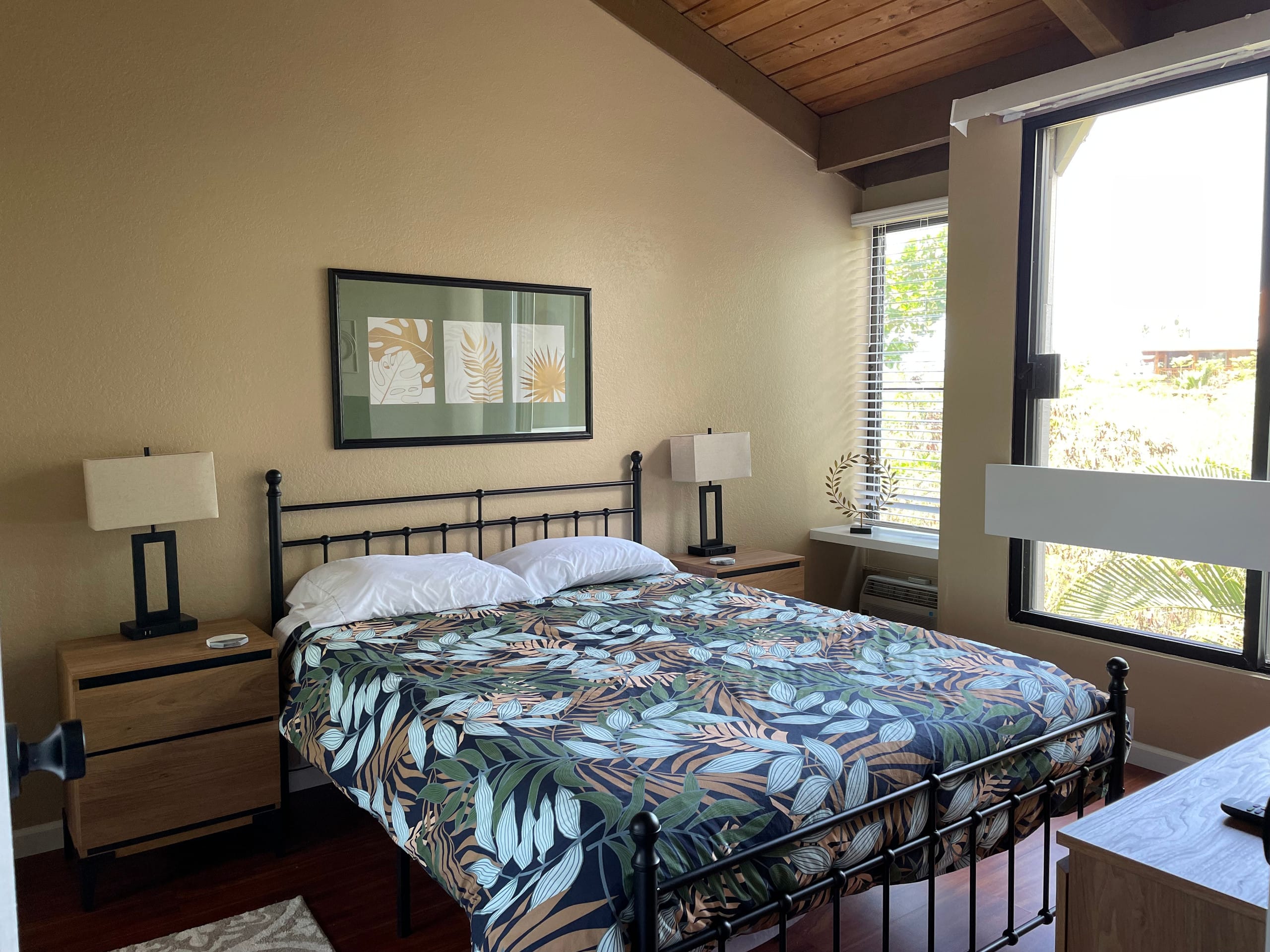 Condo in Kailua-Kona · ★4.89 · 2 bedrooms · 2 beds · 2 baths - Image 3