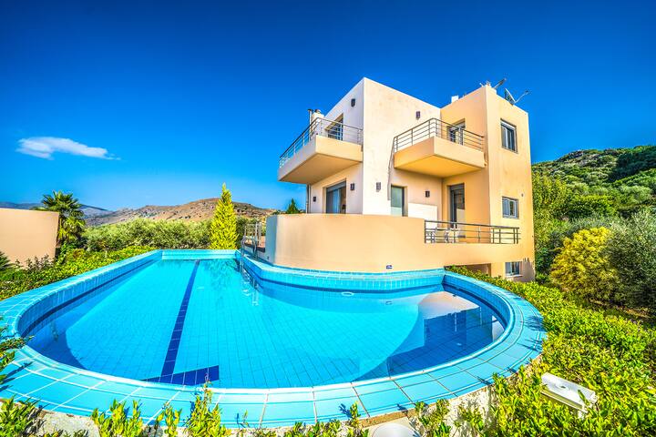 Amazing Sea View -Pool-Complex up to 21 guests. gallery image 3