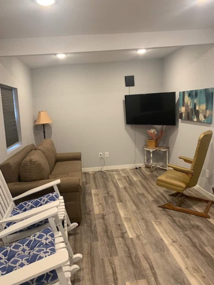 Lovely 1 Bedroom Unit - Rapid City, SD