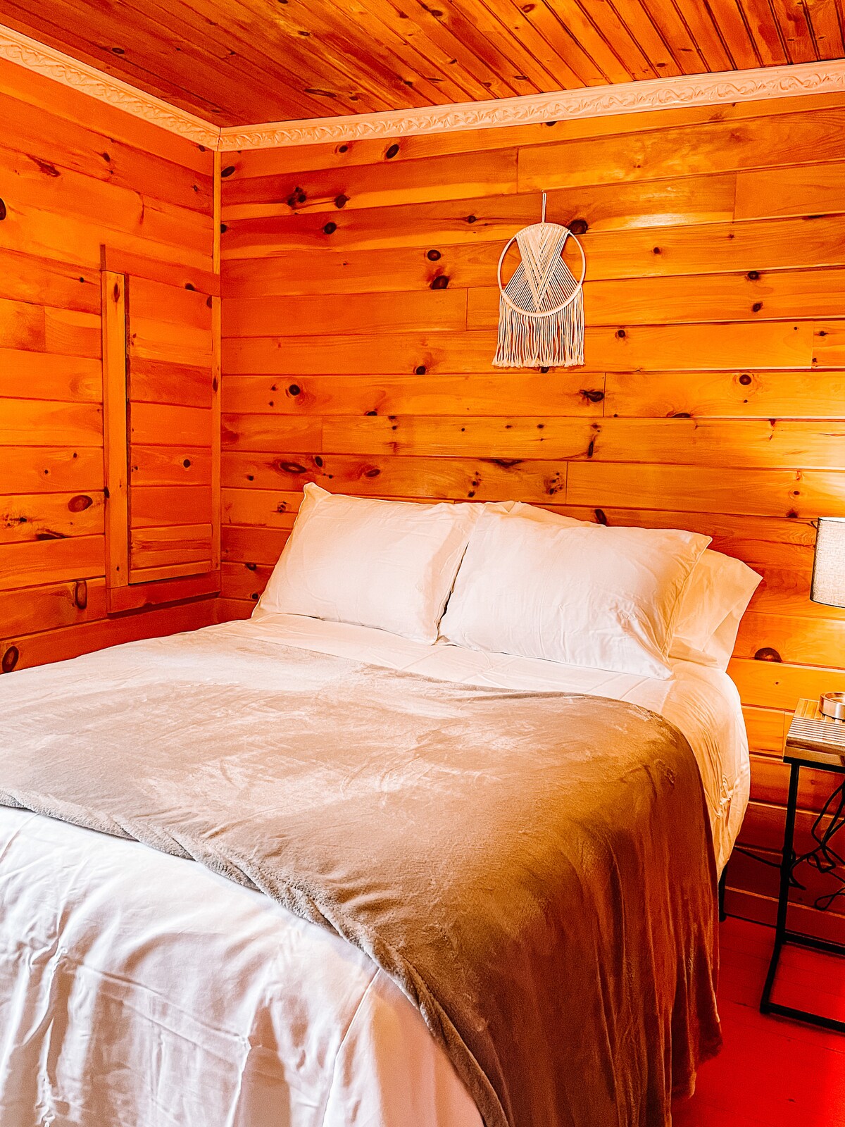 חדר שינה מס '2 – החדר הורוד